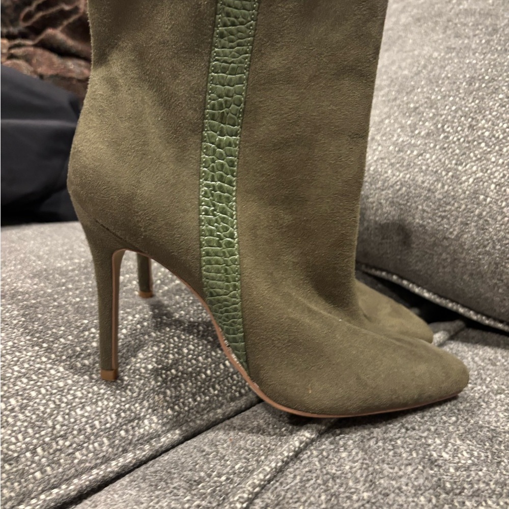 Charles David Elegant Olive Green Stiletto Boots